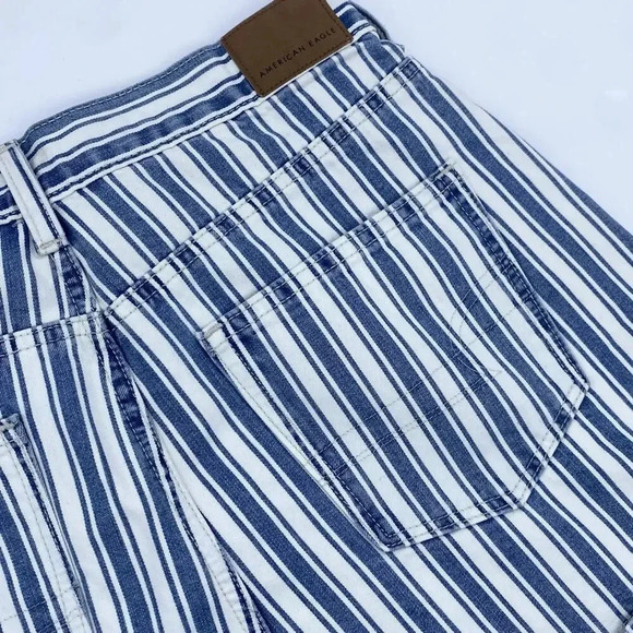 NEW American Eagle High Rise Mom Short Relaxed Denim Stripe Blue White Womens 4 - Picture 8 of 9